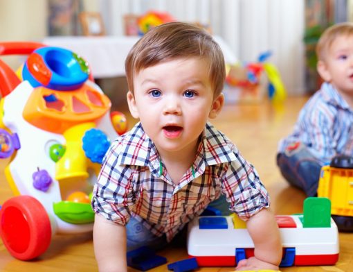 Descubra qual é o brinquedo educativo ideal para cada fase do bebê