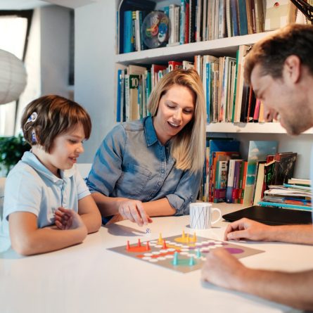 Jogo de tabuleiro para família: 4 opções incríveis